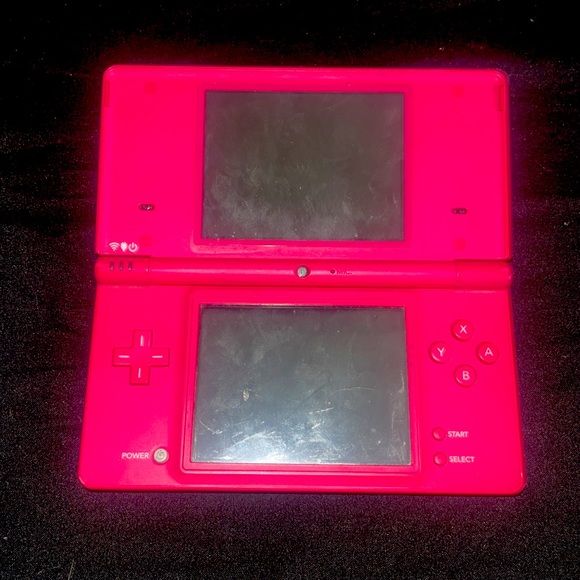 Pink Nintendo DSi